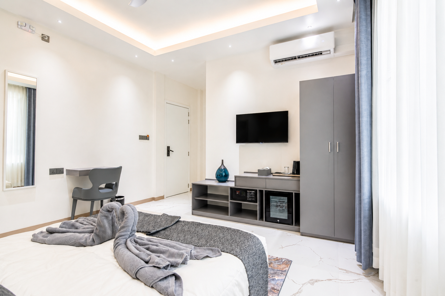 Deluxe Double Room and Family Room at Opal Oasis